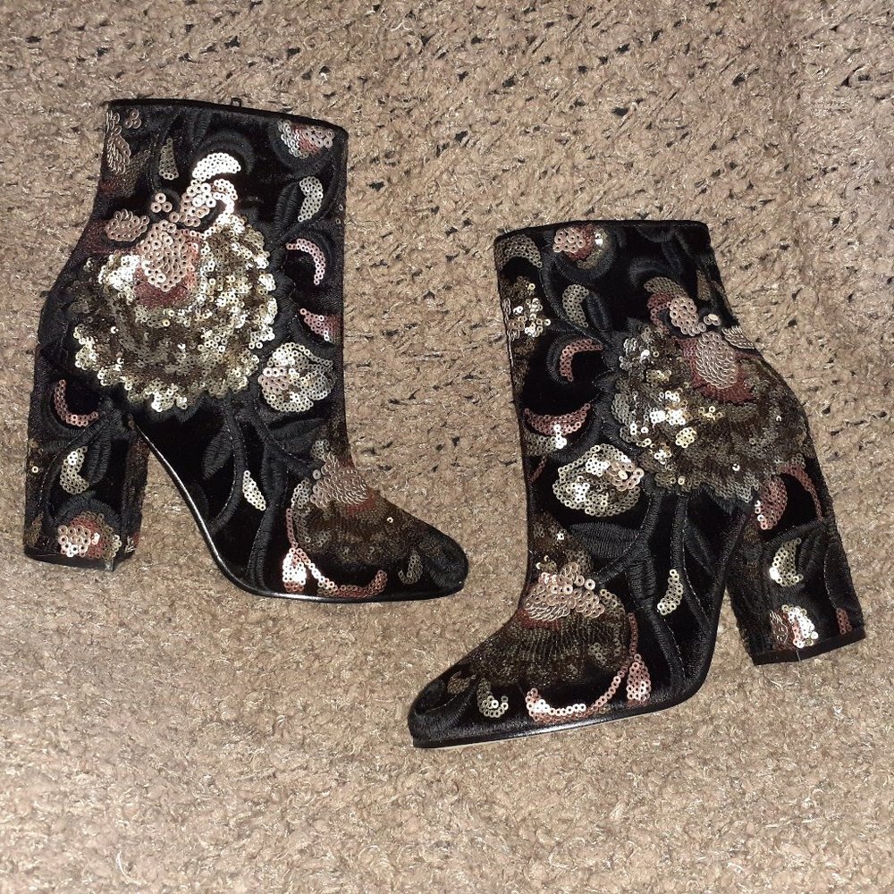 ALDO-Black Velvet Booties/Embroidered/Sequins